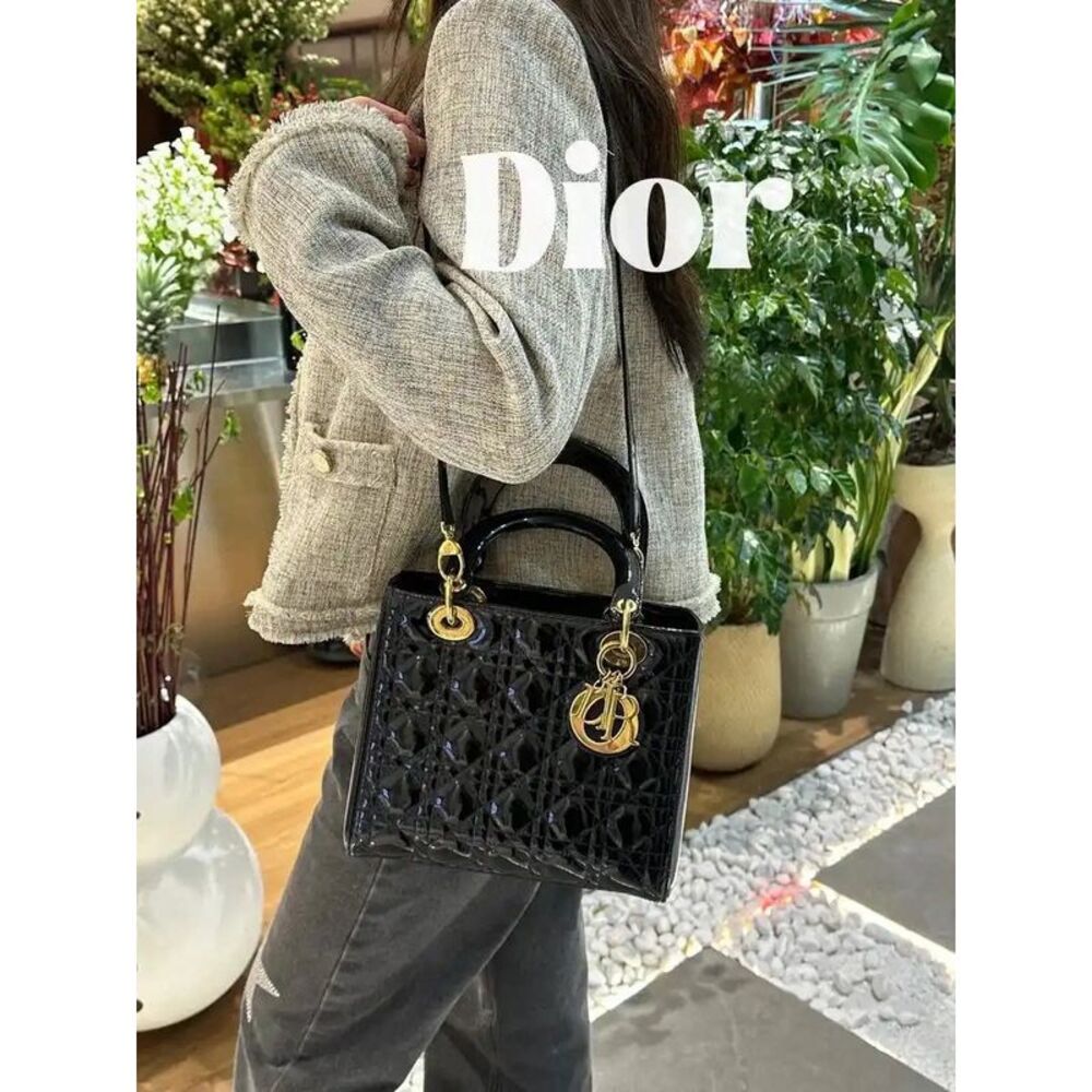 Dior Women Pre-Loved Bag Very Good Condition - Picture 7 of 9